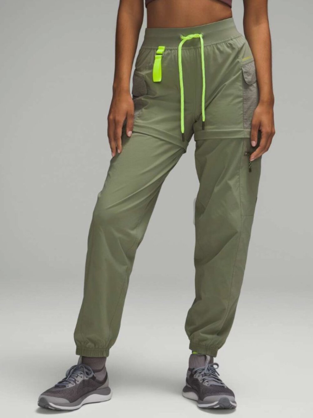 NWT Lululemon Convertible High Rise Hiking Jogger Zip-Off Shorts– Size 2 – Green